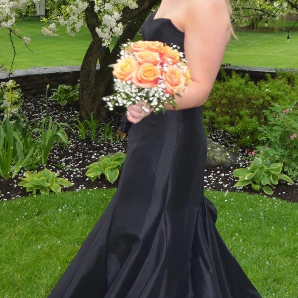 Prom dress, worn once & great condition. Size 8